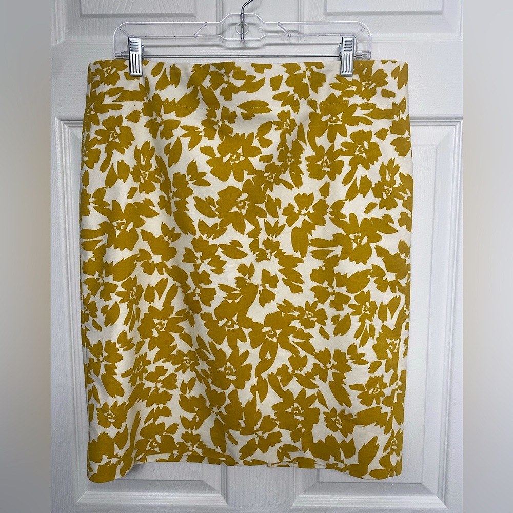 Size 14 Ann Taylor LOFT Mustard Yellow Floral Pattern Pencil Skirt